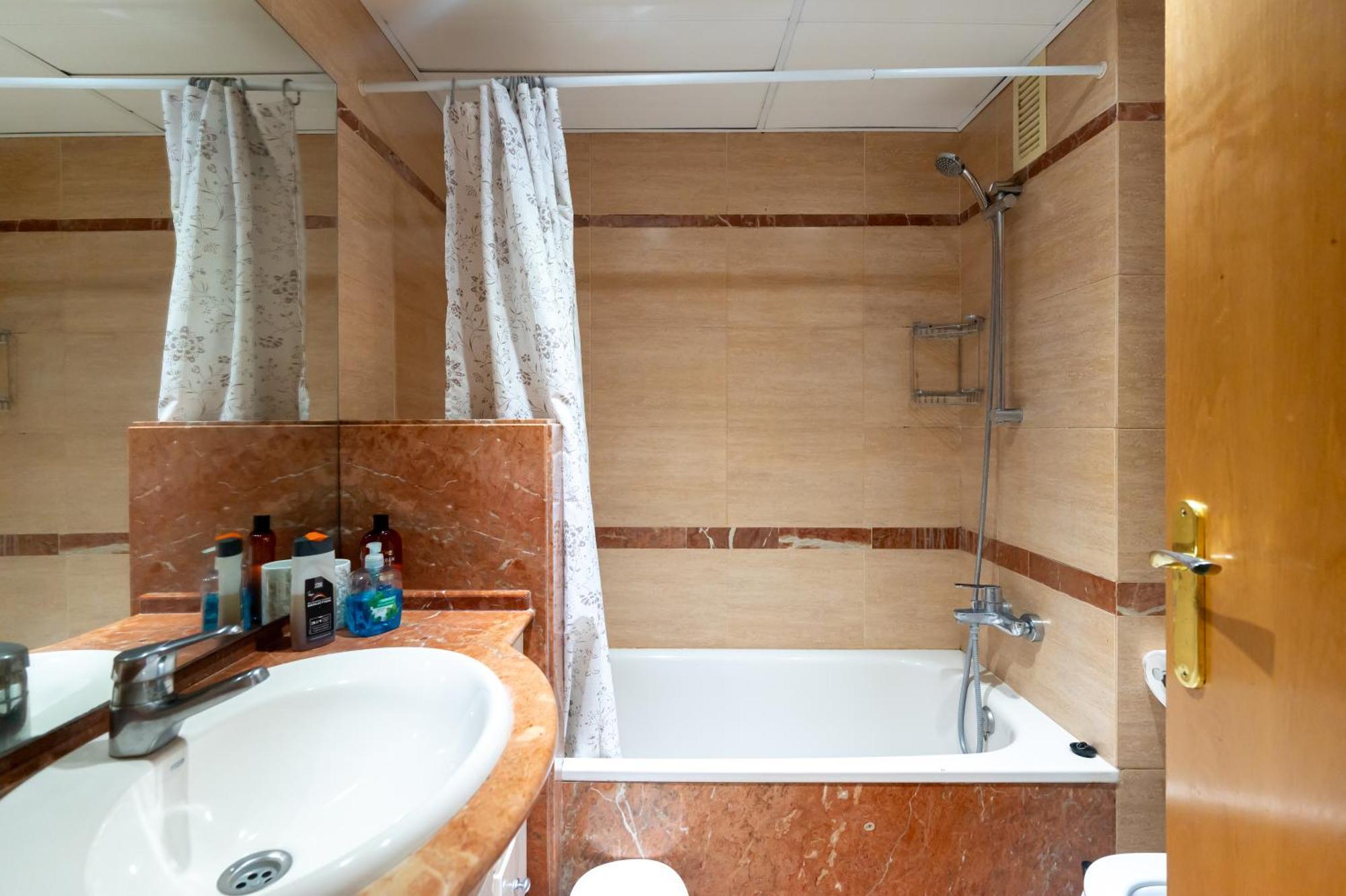 Apartament Comfy Downtown + Private Terrace Barcelona Zewnętrze zdjęcie